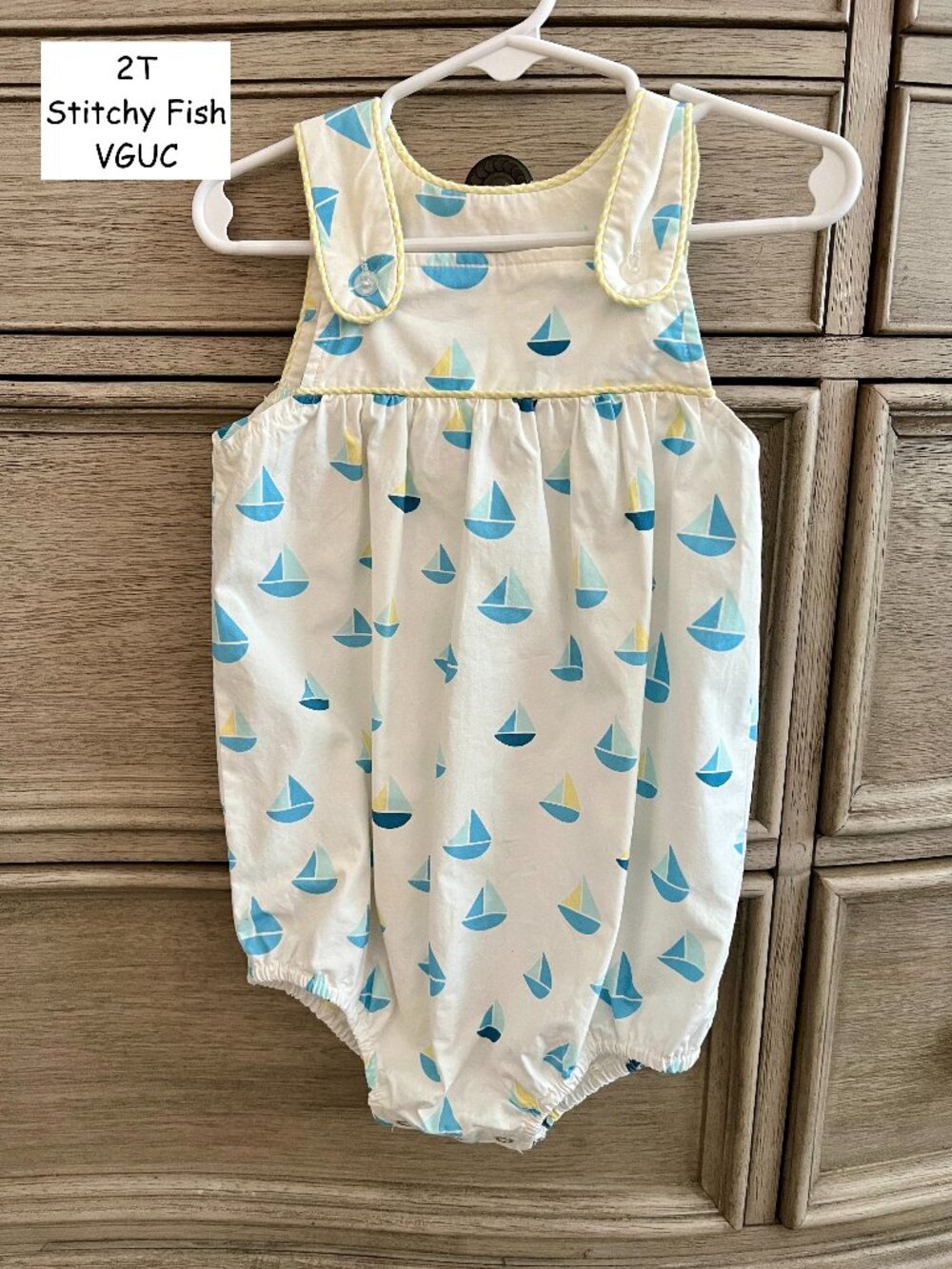 2T Stitchy Fish Sailboat Bubble
